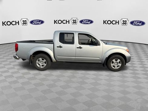 Used 2007 Nissan Frontier SE w/ SE Value Truck Pkg AWD/4WD image 6