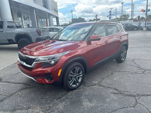 Certified 2023 Kia Seltos S w/ Navigation Package FWD image 11