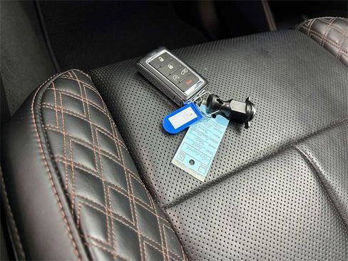 Used 2022 Jeep Grand Cherokee Summit image 28