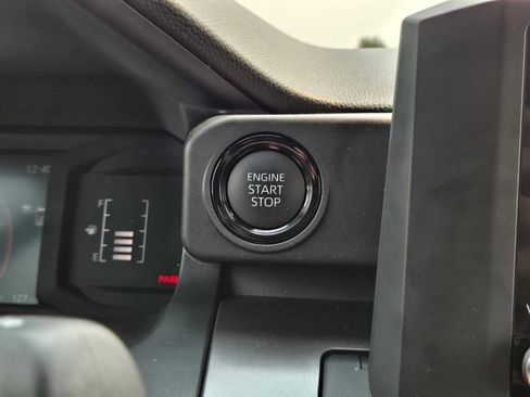 Certified 2026 Toyota Tacoma SR5 AWD/4WD image 33