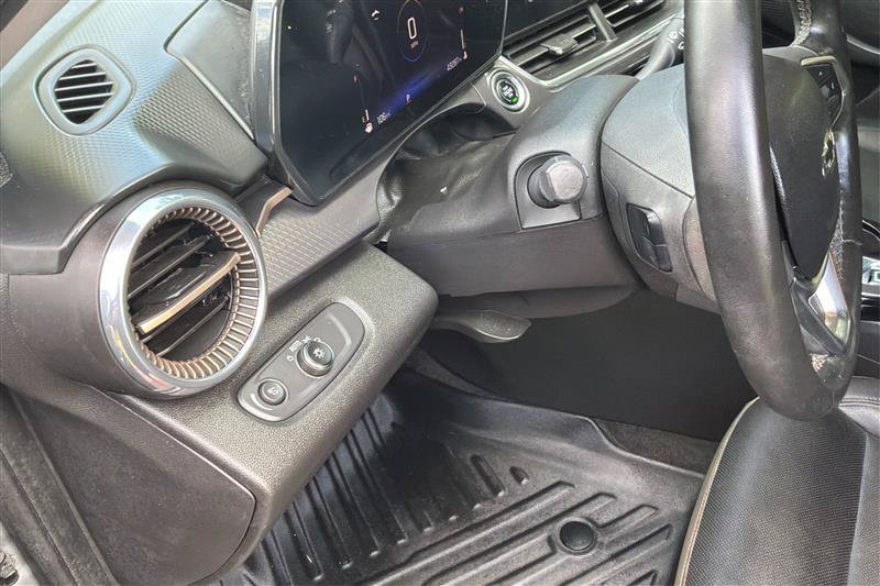 Used 2025 Chevrolet Trax ACTIV w/ Driver Confidence Package FWD image 18