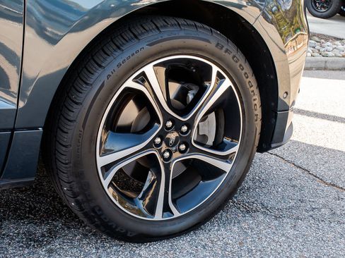 Certified 2022 Ford Edge ST w/ Equipment Group 401A image 8