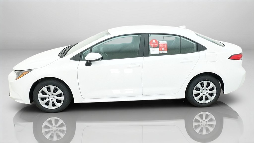 New 2027 Toyota Corolla LE FWD image 2