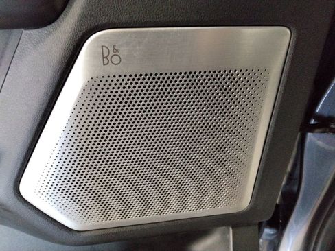 Used 2024 Ford F150 Lariat w/ Equipment Group 502A High image 32