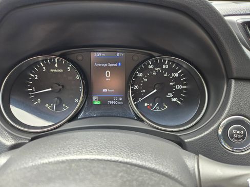 Used 2018 Nissan Rogue SV FWD image 8