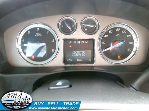 Used 2011 Cadillac Escalade Luxury image 10