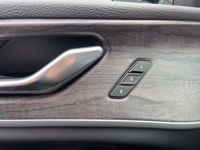New 2024 Jeep Grand Cherokee Limited 4xe AWD/4WD image 10