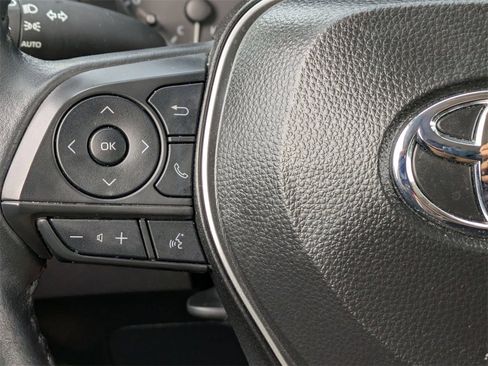 Used 2025 Toyota Corolla Cross LE image 20