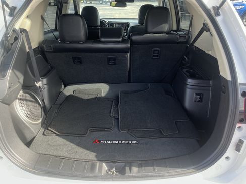 Used 2018 Mitsubishi Outlander GT AWD/4WD image 14
