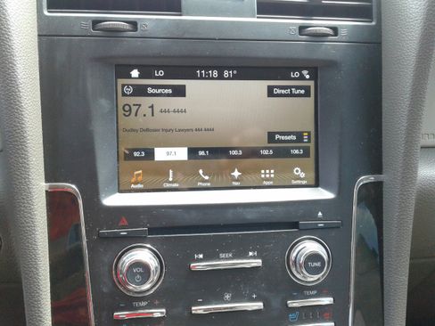 Used 2017 Lincoln Navigator Select image 21