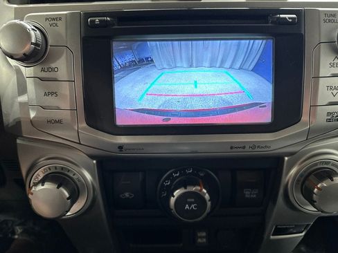 Used 2016 Toyota 4Runner SR5 AWD/4WD image 11