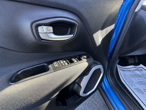 Used 2020 Jeep Renegade Sport image 18