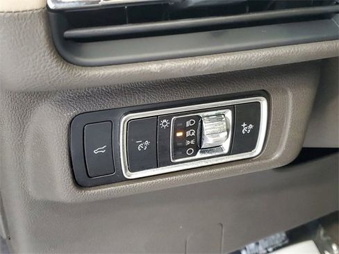 Certified 2023 Lincoln Corsair Reserve w/ Equipment Group 201A image 15