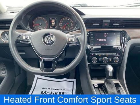 Used 2022 Volkswagen Passat 2.0T image 6