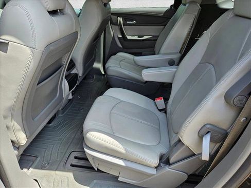 Used 2017 GMC Acadia Limited SLT FWD image 18