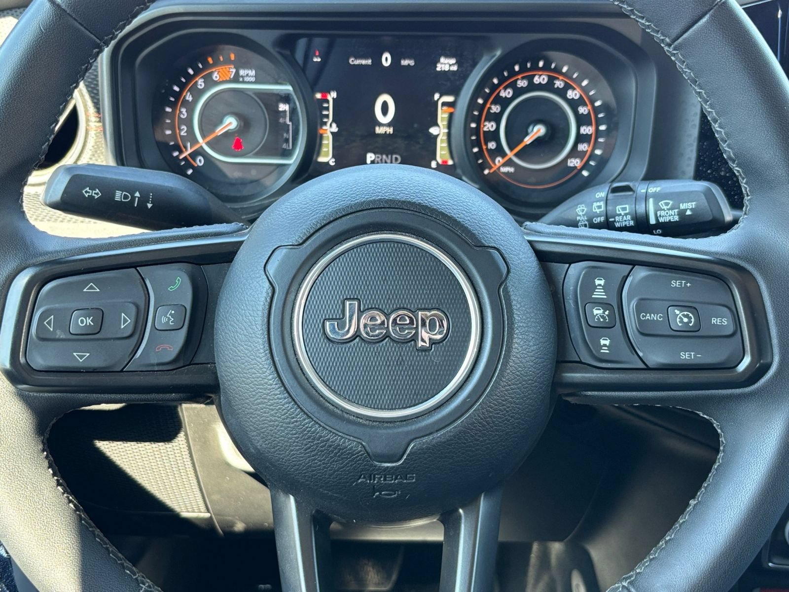 Used 2025 Jeep Wrangler Unlimited Rubicon AWD/4WD image 26
