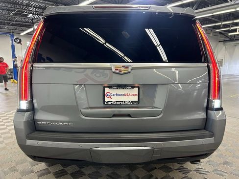 Used 2019 Cadillac Escalade Premium Luxury RWD image 6