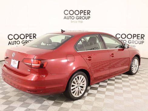 Used 2016 Volkswagen Jetta SEL w/ Lighting Package image 21
