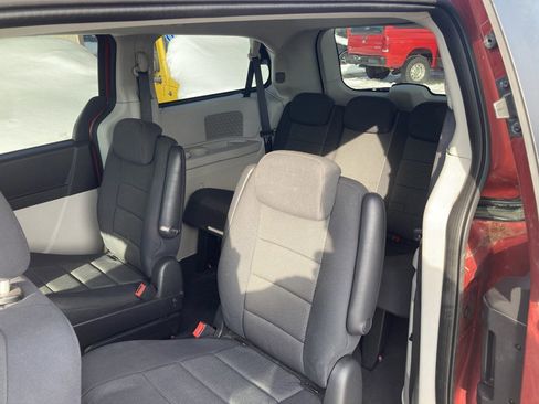 Used 2009 Dodge Grand Caravan SE image 8