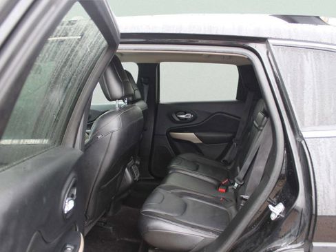 Used 2017 Jeep Cherokee Limited w/ Trailer Tow Group image 7