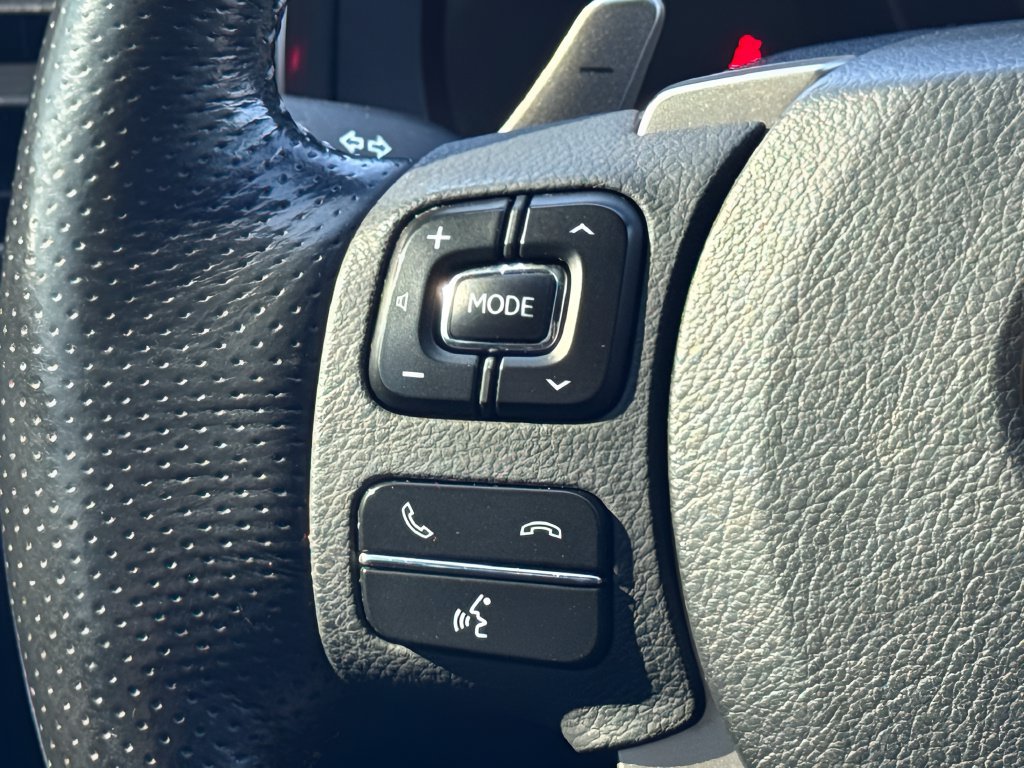 Used 2020 Lexus IS 300 F Sport w/ Blackline Edition AWD/4WD image 15