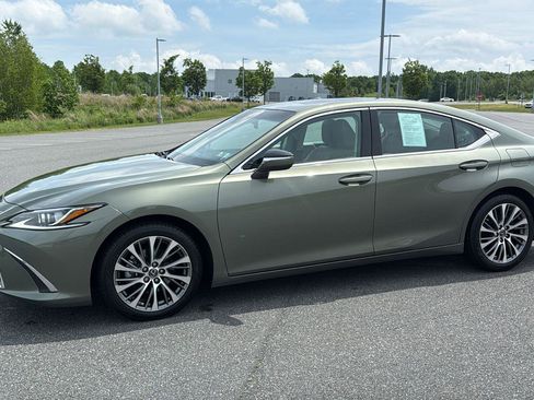 Used 2019 Lexus ES 350 w/ Premium Package FWD image 12