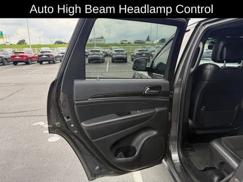Used 2021 Jeep Grand Cherokee Trailhawk w/ Premium Lighting Group AWD/4WD image 15
