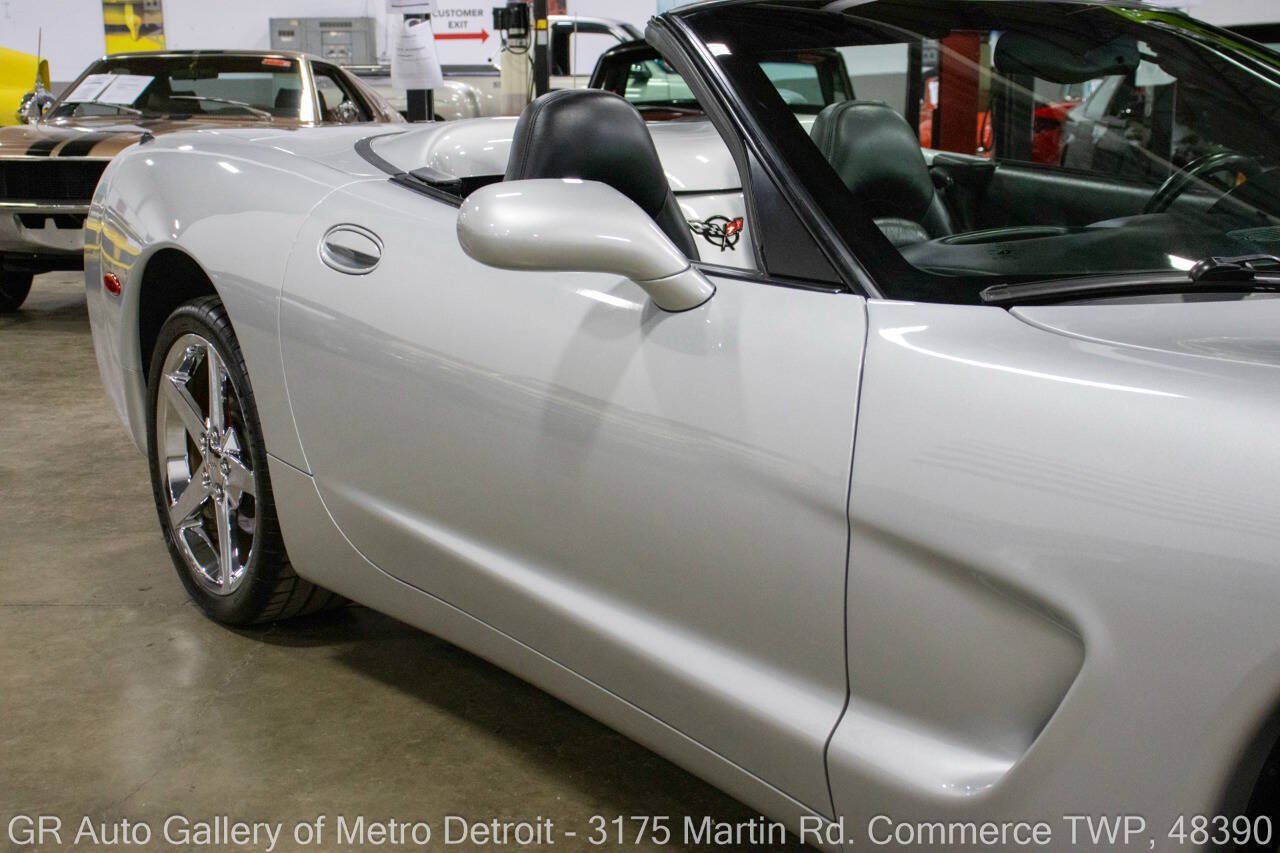 Used 2002 Chevrolet Corvette Convertible w/ Preferred Equipment Group2 RWD image 25
