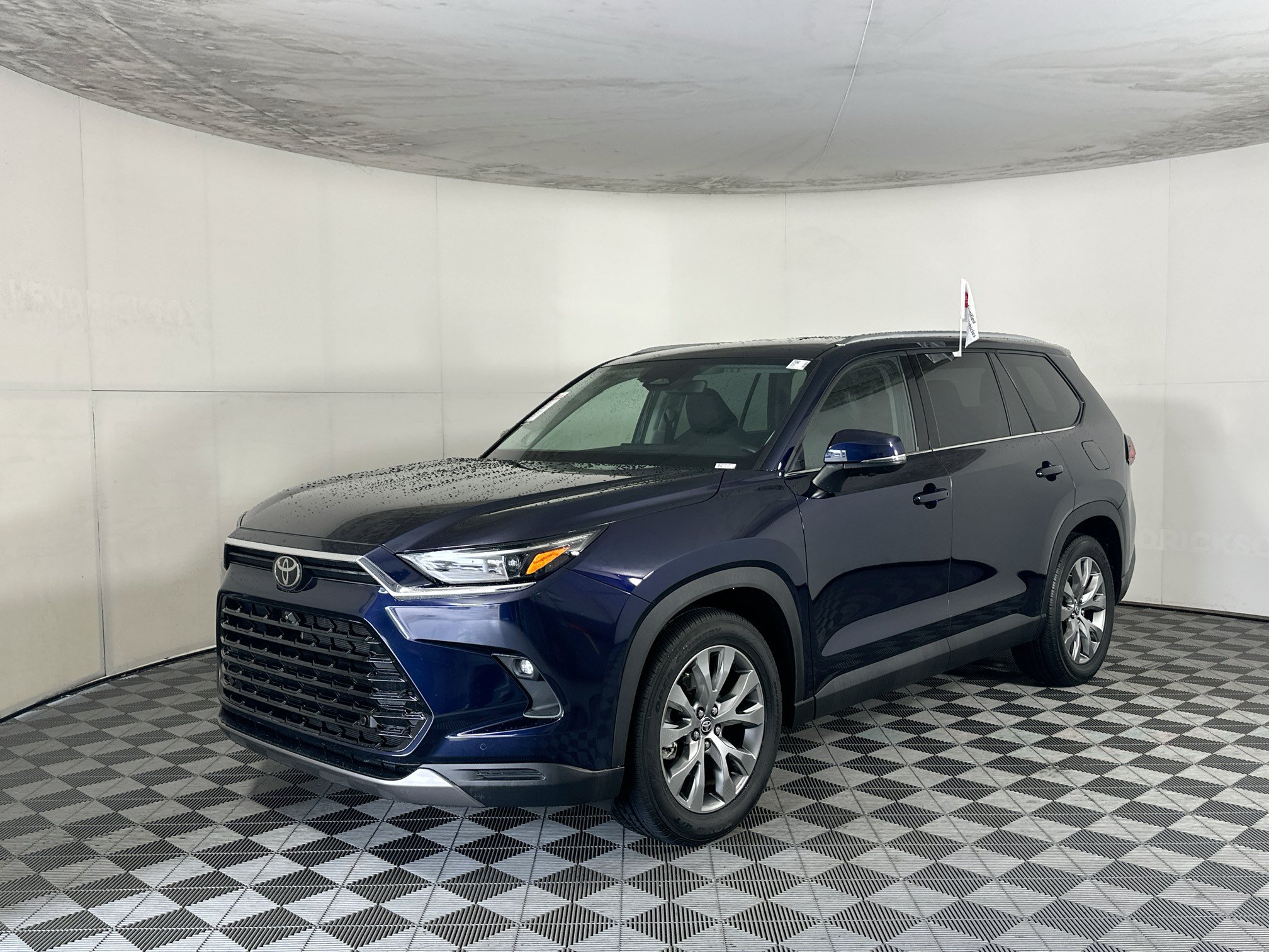 Certified 2024 Toyota Grand Highlander FWD image 7