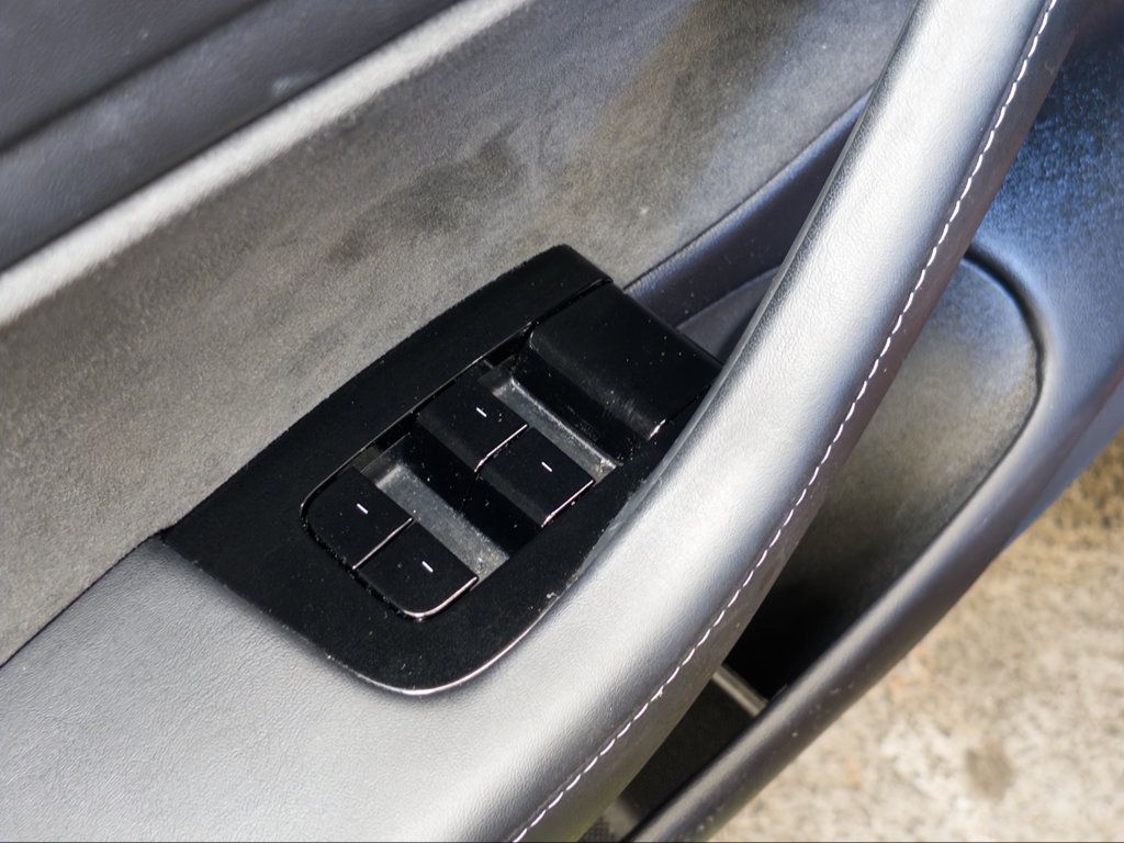 Used 2019 Tesla Model 3 Long Range AWD/4WD image 7