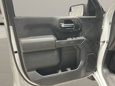 Used 2022 Chevrolet Silverado 1500 Custom w/ LPO, Dark Essentials Package AWD/4WD image 9
