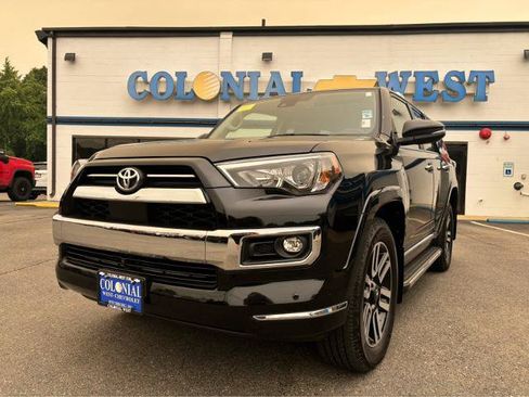 Used 2022 Toyota 4Runner Limited AWD/4WD image 2