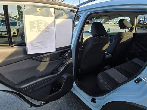 Used 2023 Subaru Crosstrek 2.0i Premium w/ Popular Package #3 image 10