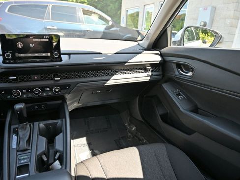 Used 2024 Honda Accord EX image 13