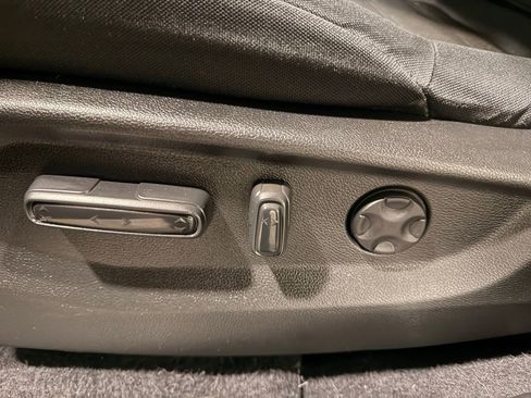 Used 2019 Honda CR-V EX image 13