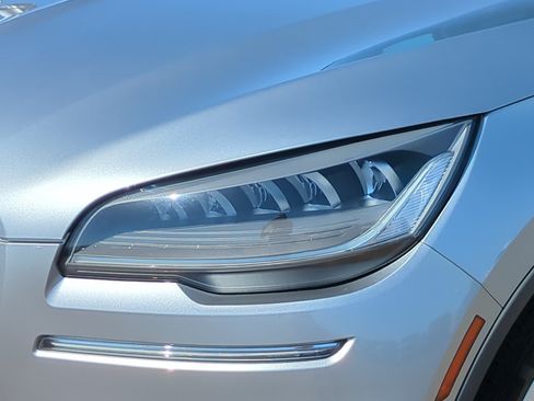 Used 2023 Lincoln Aviator Reserve w/ Equipment Group 201A RWD image 10