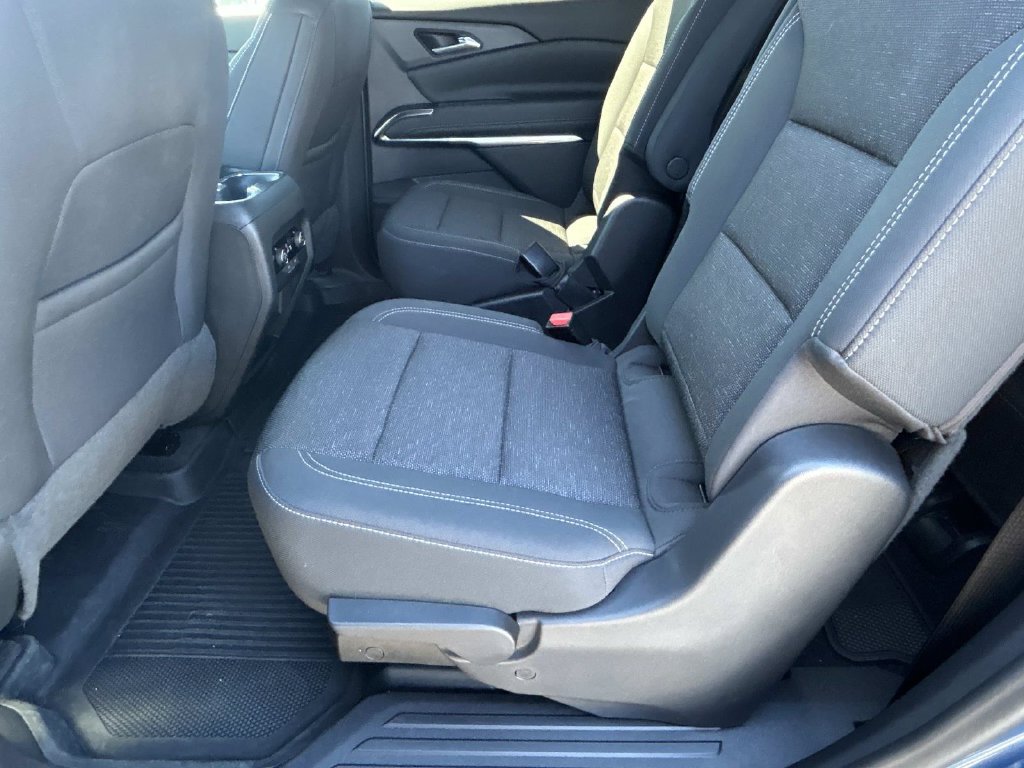 Used 2024 Chevrolet Traverse LT w/ Trailering Package FWD image 14