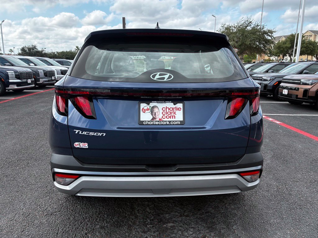 Certified 2026 Hyundai Tucson SE FWD image 4