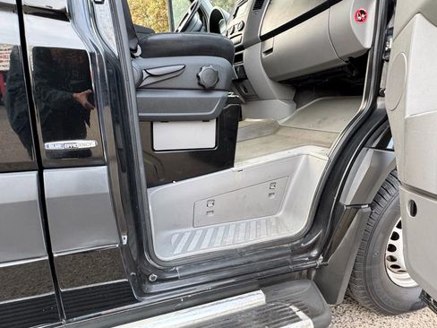 Used 2012 Mercedes-Benz Sprinter 2500 image 19