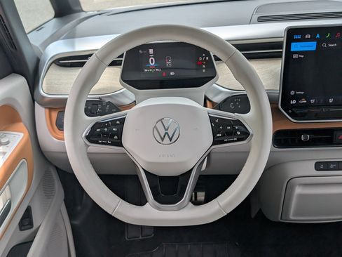 Used 2025 Volkswagen ID. Buzz Pro S Plus RWD image 27