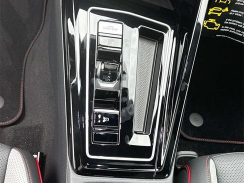 Used 2025 Volkswagen GTI SE FWD image 26