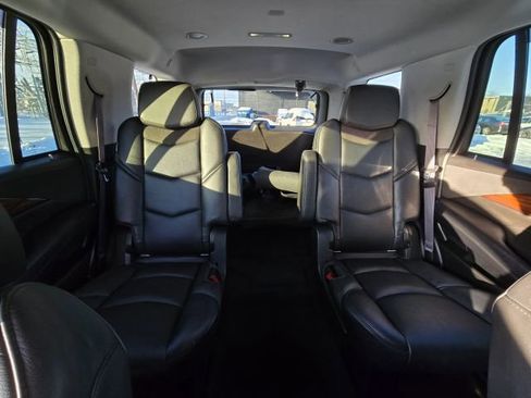 Used 2016 Cadillac Escalade Luxury image 20