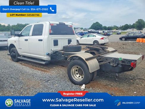 Used 2022 RAM 3500 Tradesman RWD image 3