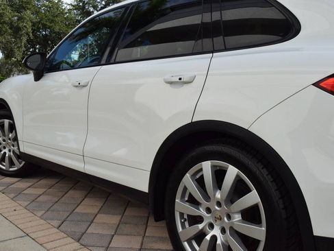 Used 2013 Porsche Cayenne Diesel AWD/4WD image 26