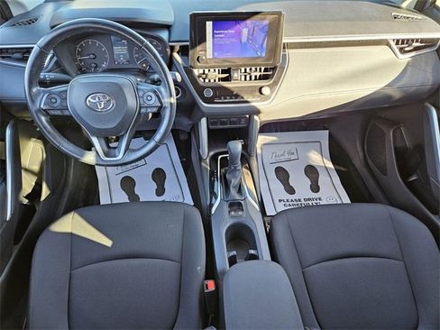 Used 2023 Toyota Corolla Cross LE image 9