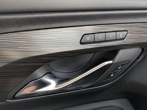 Certified 2024 GMC Terrain SLT image 23