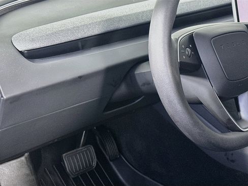 Used 2025 Tesla Model 3 Long Range RWD image 16
