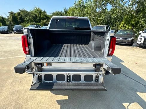 Used 2020 GMC Sierra 1500 SLT w/ SLT Premium Plus Package AWD/4WD image 7