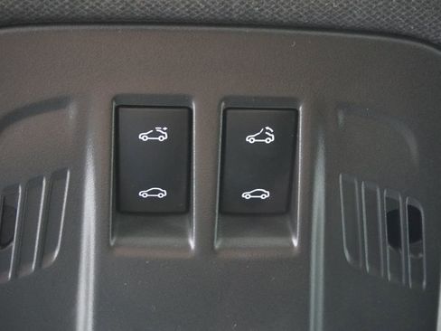 Used 2017 Chevrolet Cruze LT w/ Sun And Sound Package FWD image 22