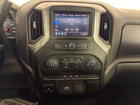 Used 2020 Chevrolet Silverado 1500 Custom w/ Custom Value Package AWD/4WD image 25
